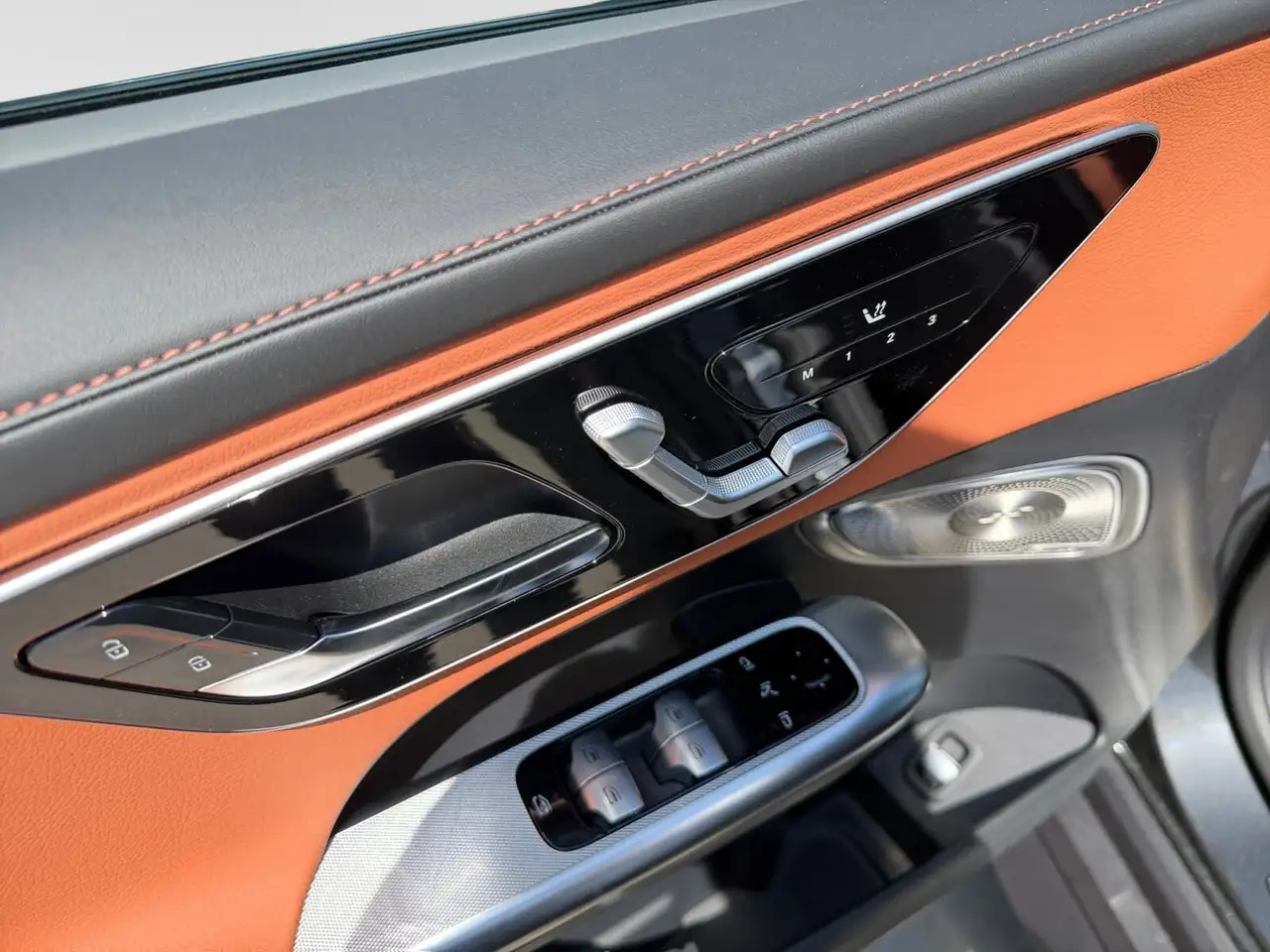 Mercedes-Benz GLC снимка Mercedes-Benz GLC
