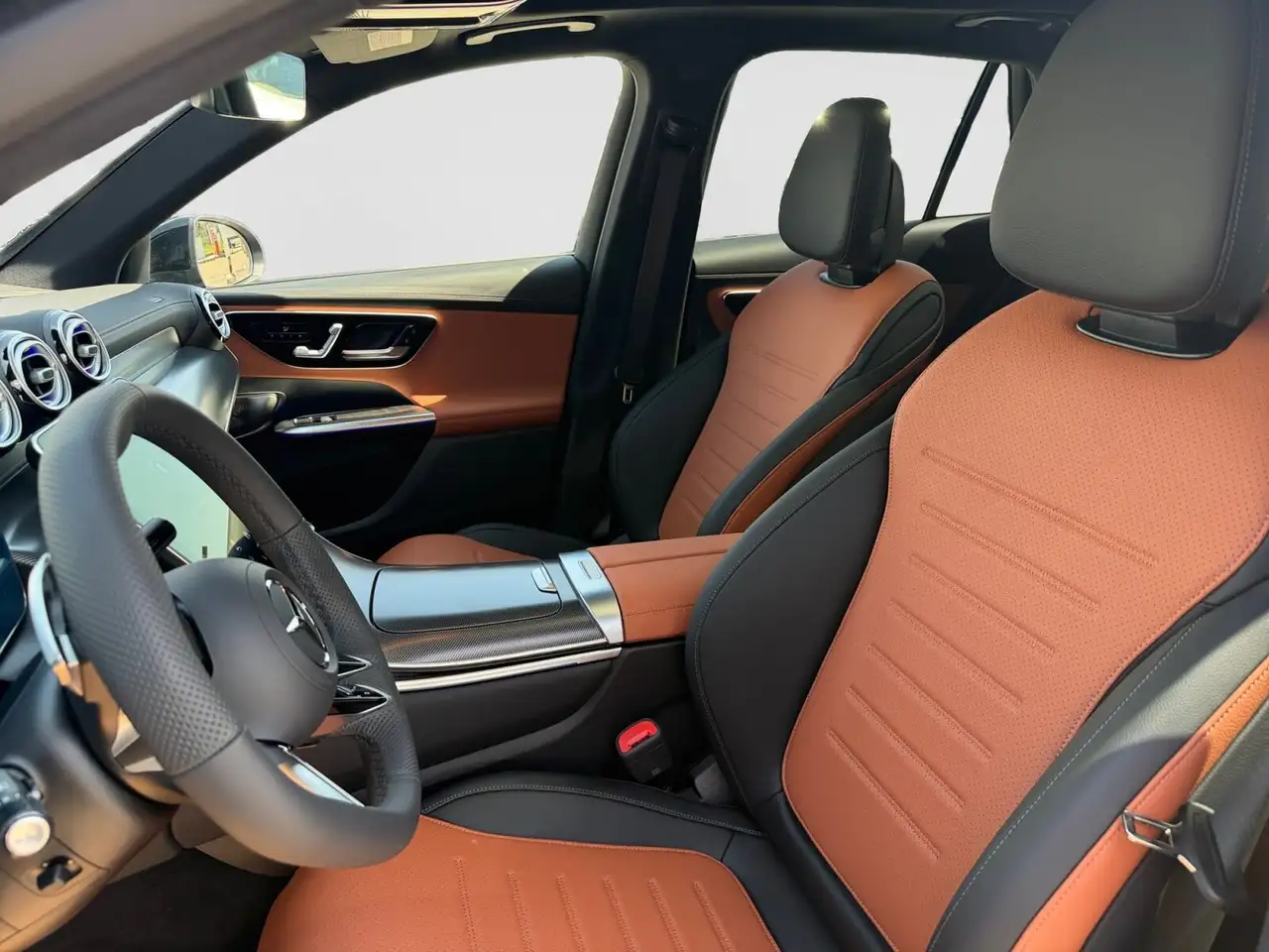 Mercedes-Benz GLC снимка Mercedes-Benz GLC