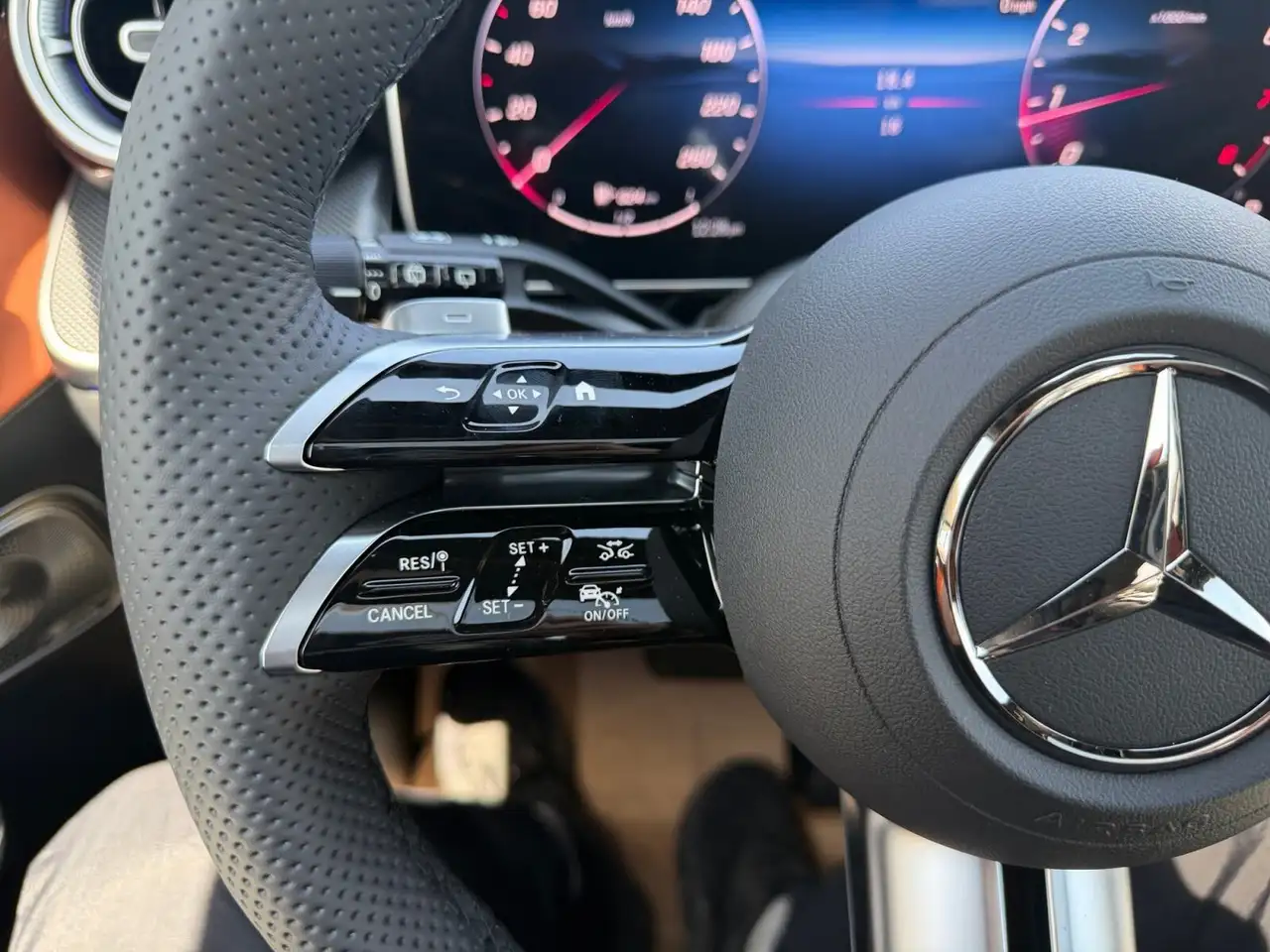 Mercedes-Benz GLC снимка Mercedes-Benz GLC