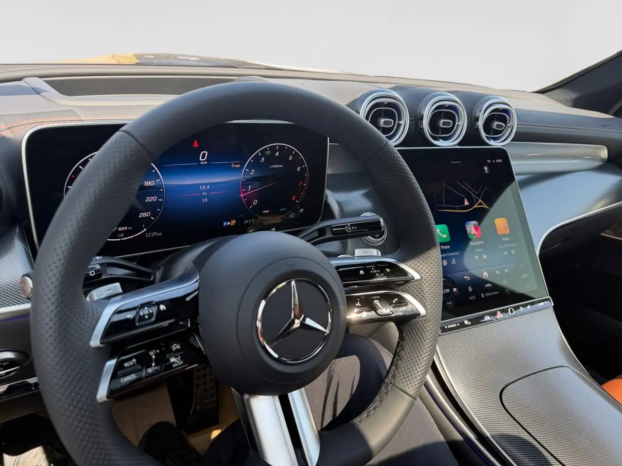 Mercedes-Benz GLC снимка Mercedes-Benz GLC