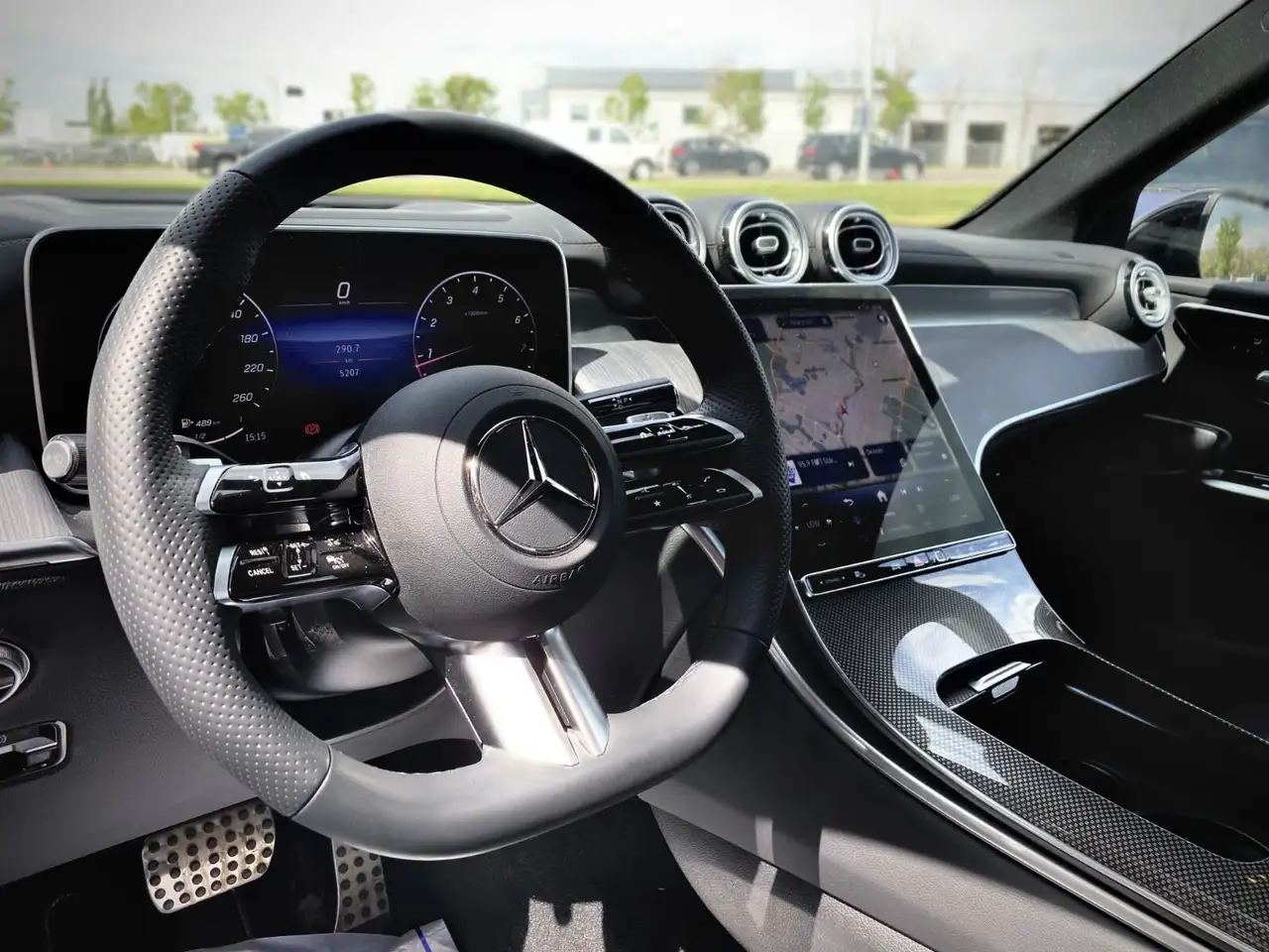 Mercedes-Benz GLC снимка Mercedes-Benz GLC
