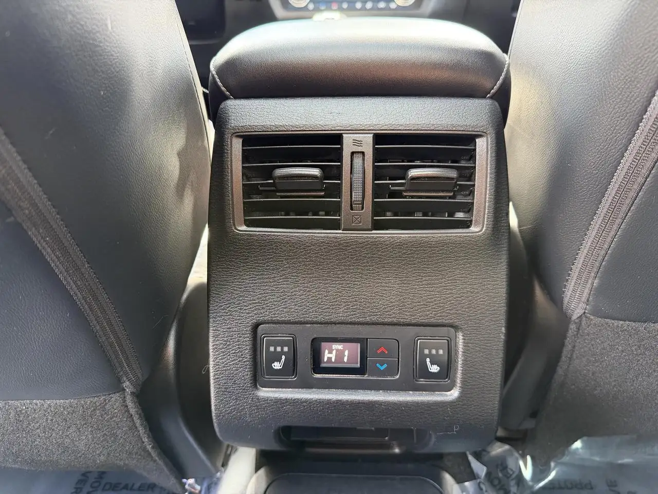 Mitsubishi Outlander снимка Mitsubishi Outlander