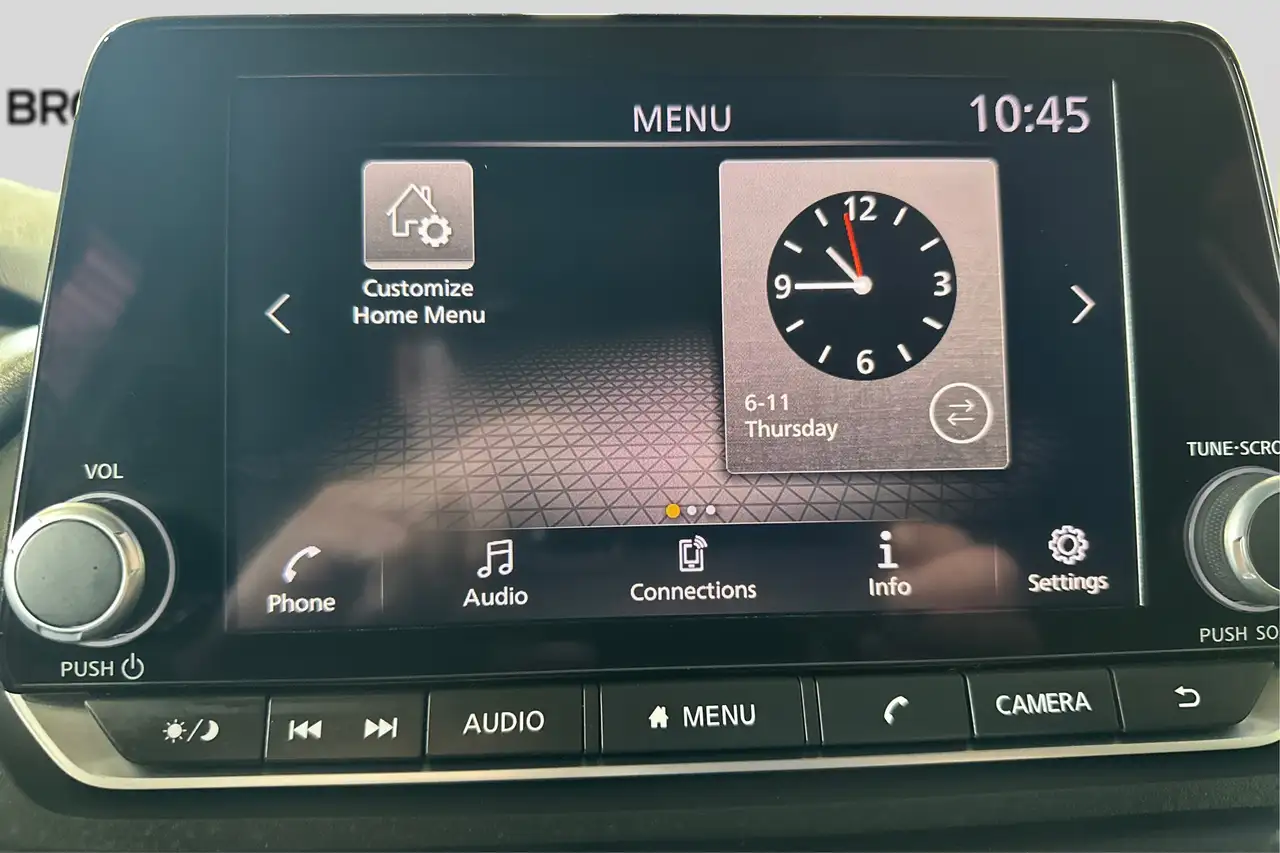 Nissan Rogue снимка Nissan Rogue