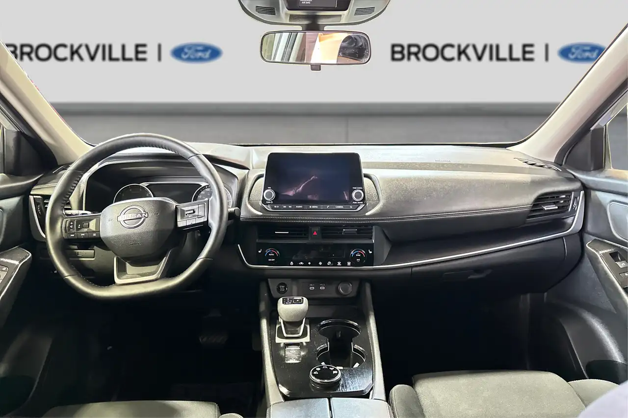 Nissan Rogue снимка Nissan Rogue
