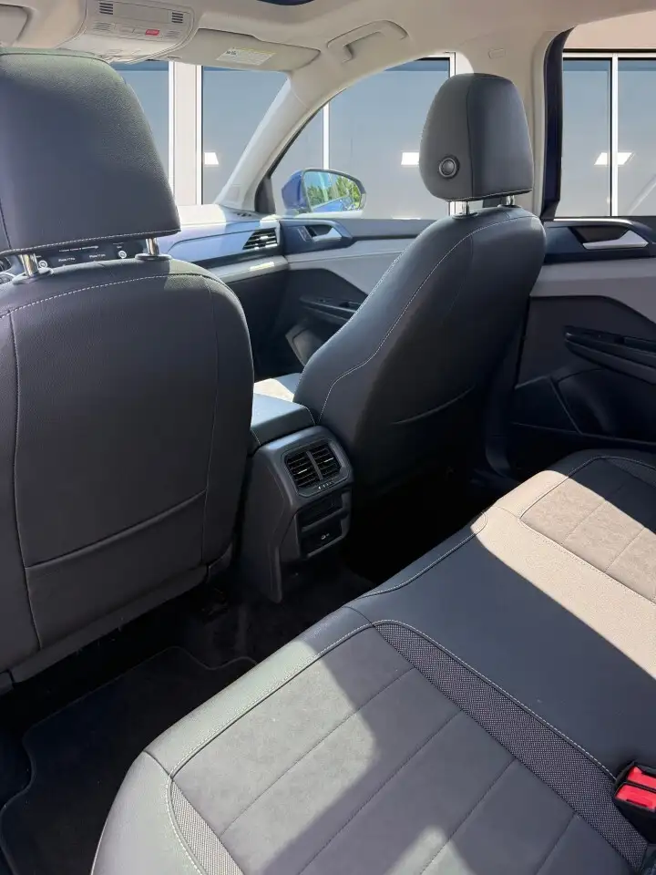 Volkswagen Taos photo Volkswagen Taos