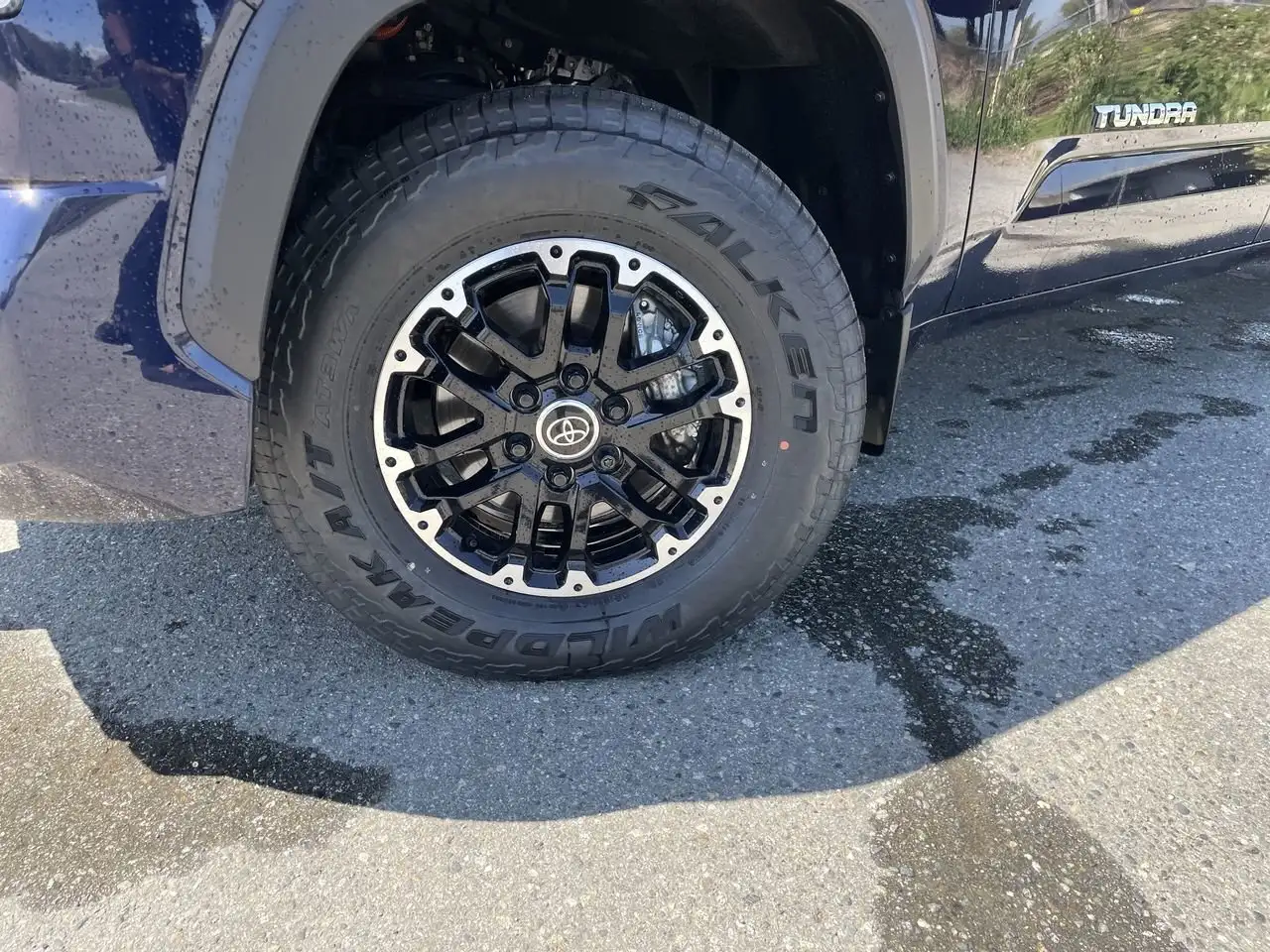 Toyota Tundra снимка Toyota Tundra