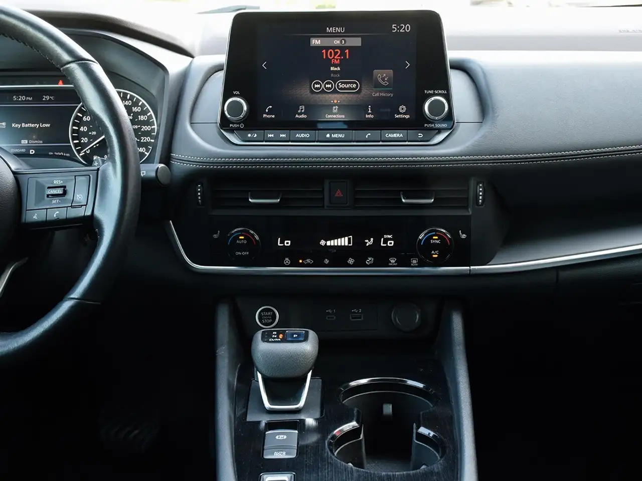 Nissan Rogue fotografie Nissan Rogue