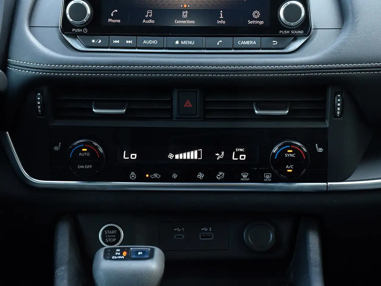 Nissan Rogue fotografie Nissan Rogue