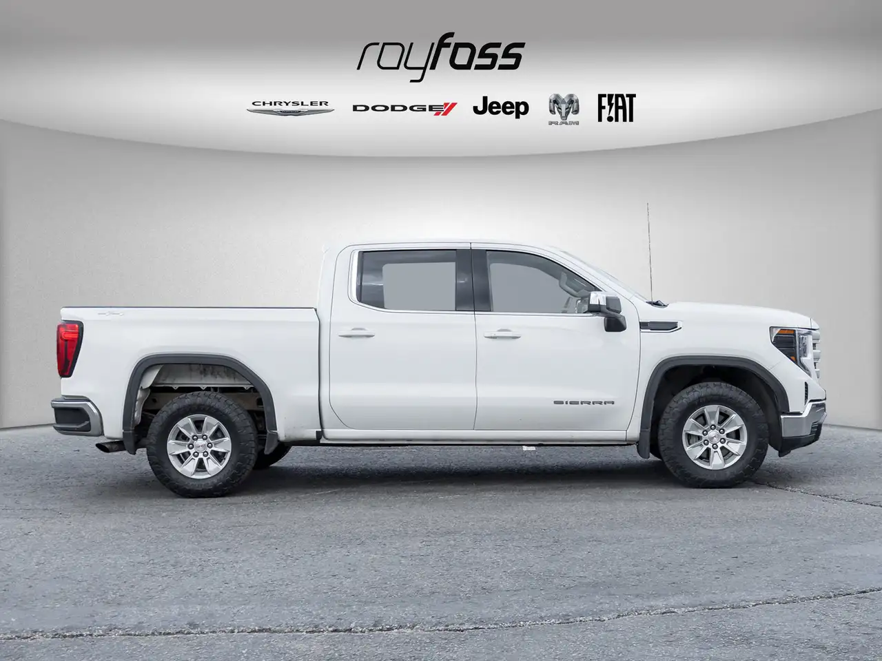 GMC Sierra 1500 снимка GMC Sierra 1500