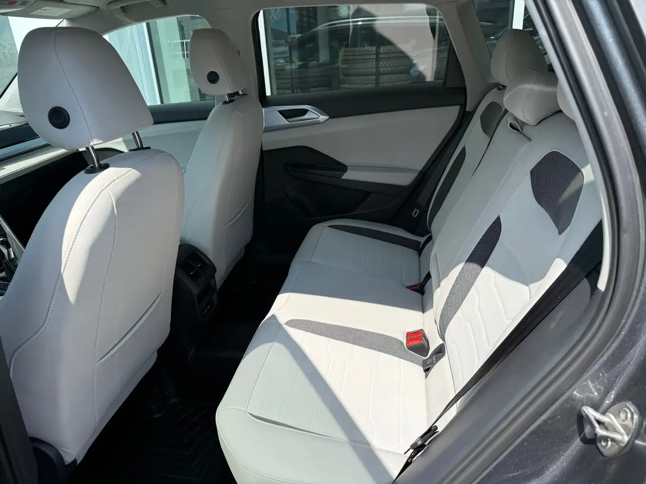 Volkswagen Taos photo Volkswagen Taos
