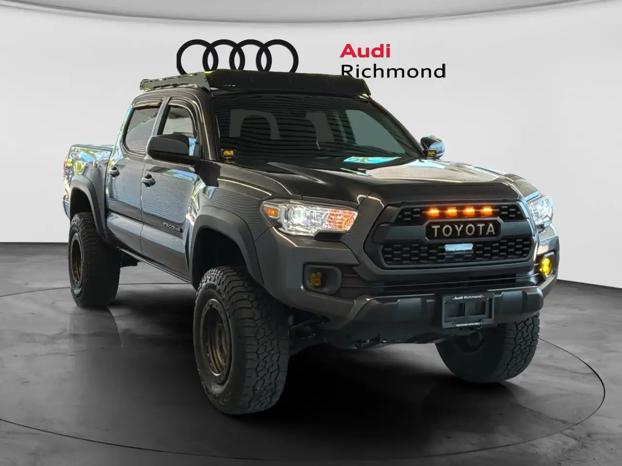 Toyota Tacoma fotografie Toyota Tacoma