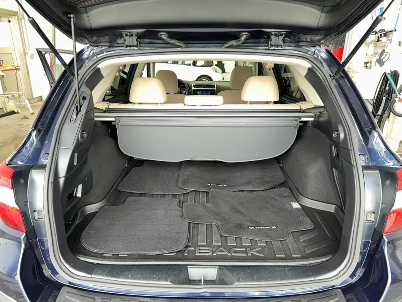 Subaru OUTBACK photo Subaru OUTBACK