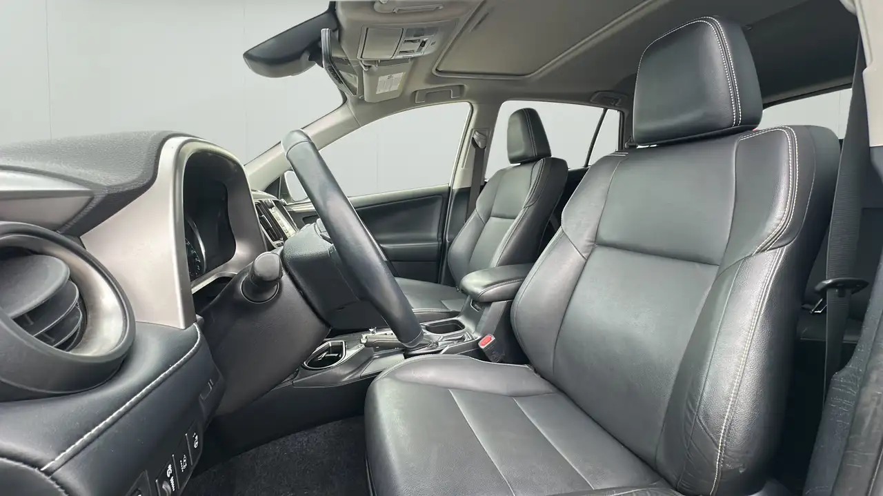Toyota RAV 4 снимка Toyota RAV 4