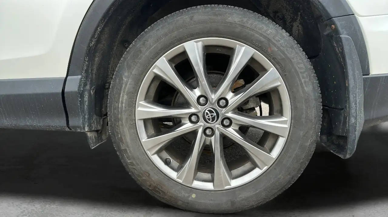 Toyota RAV 4 снимка Toyota RAV 4