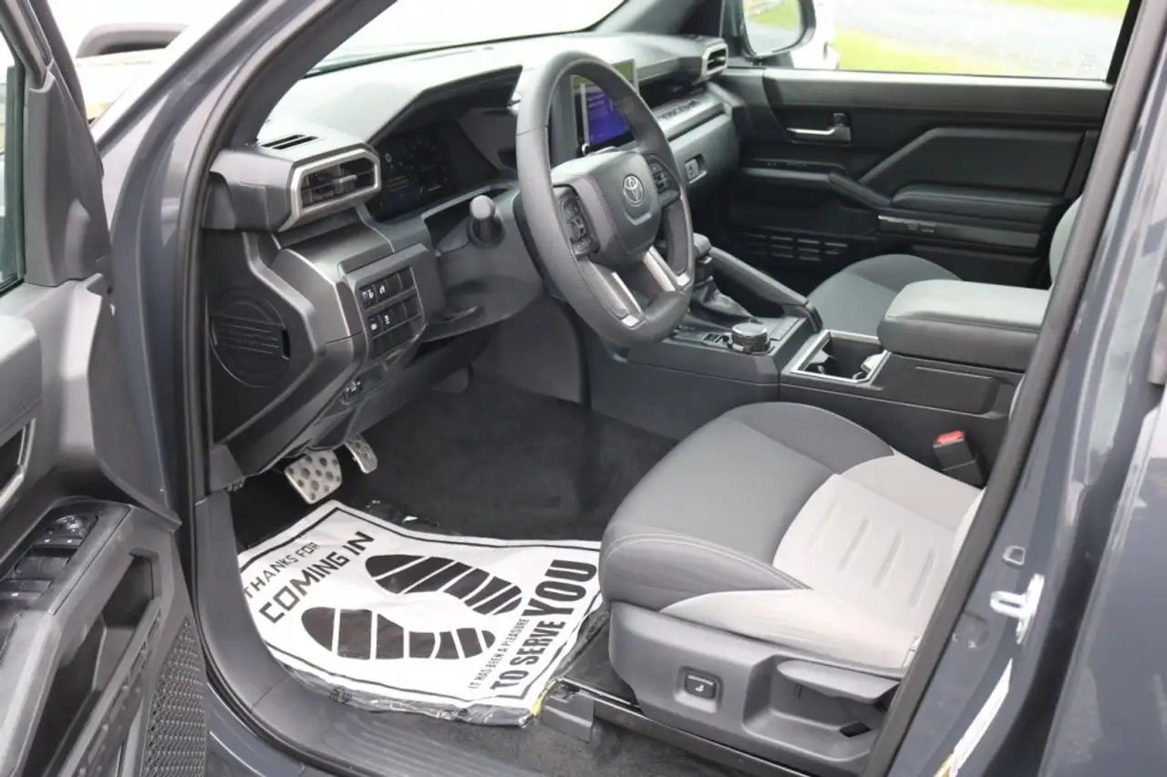 Toyota Tacoma photo Toyota Tacoma