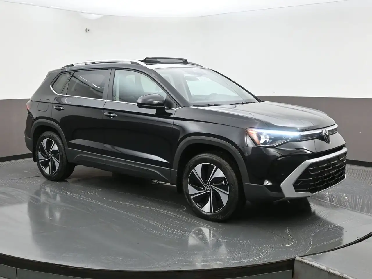 Volkswagen Taos снимка Volkswagen Taos