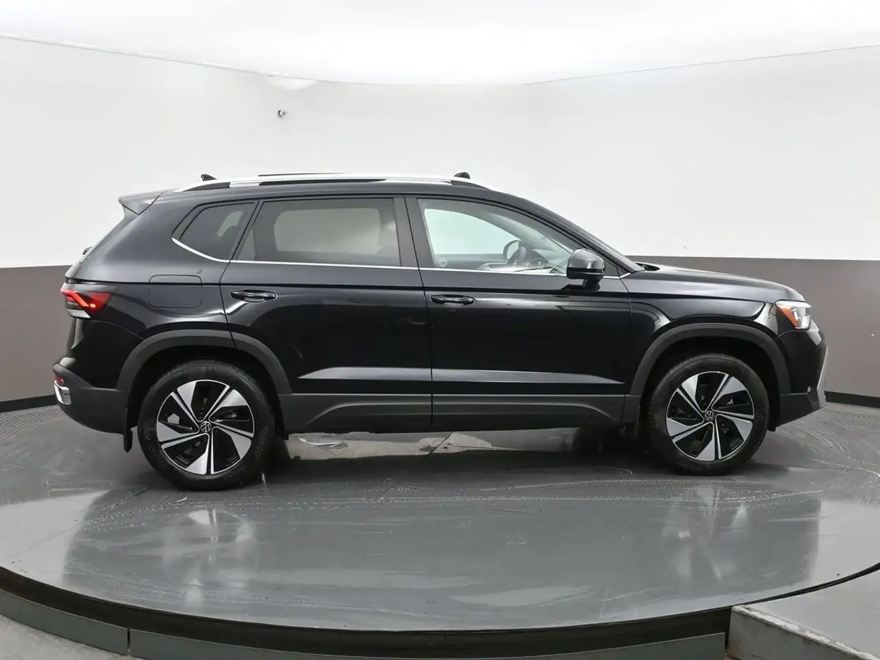 Volkswagen Taos снимка Volkswagen Taos