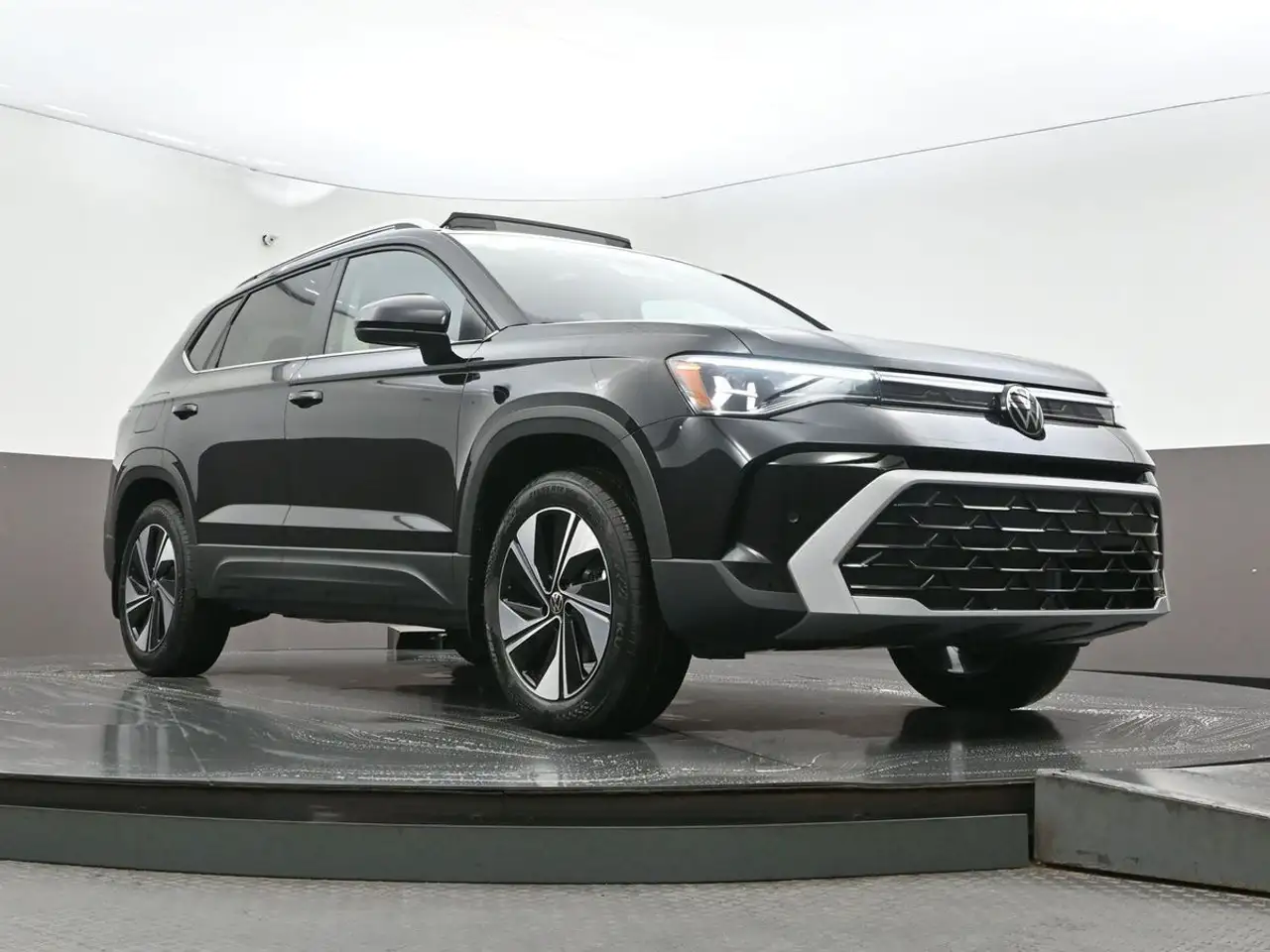 Volkswagen Taos снимка Volkswagen Taos