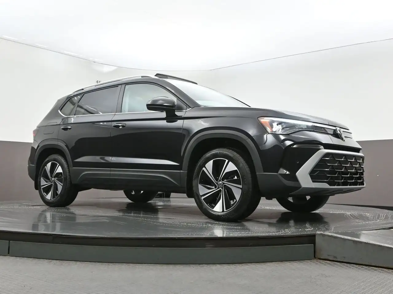 Volkswagen Taos снимка Volkswagen Taos