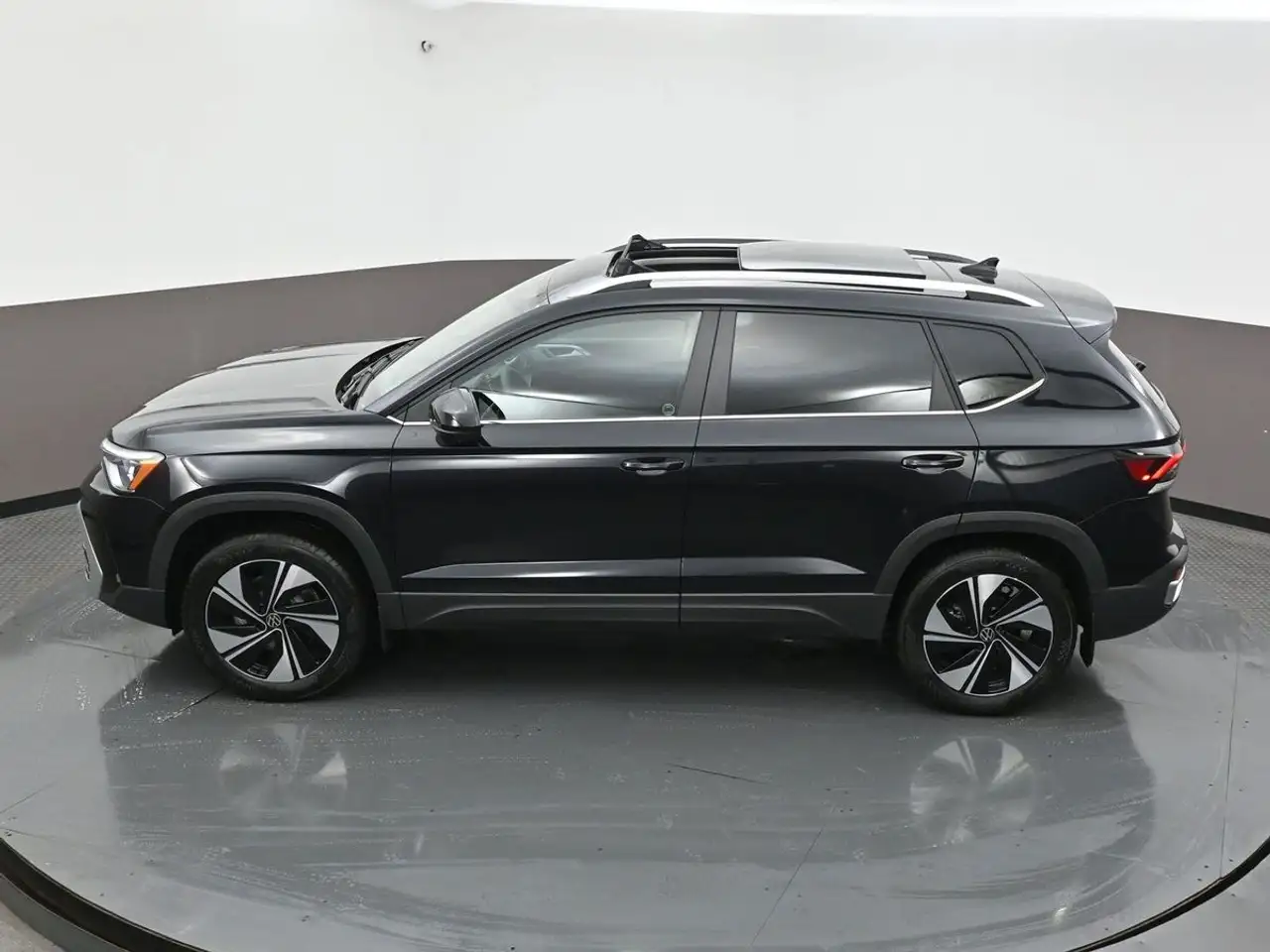 Volkswagen Taos снимка Volkswagen Taos