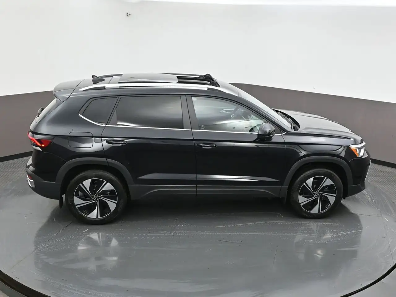 Volkswagen Taos снимка Volkswagen Taos