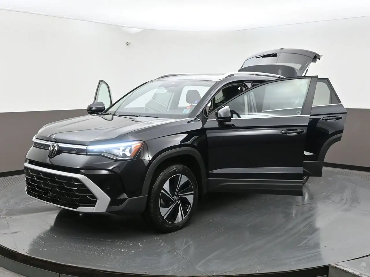 Volkswagen Taos снимка Volkswagen Taos