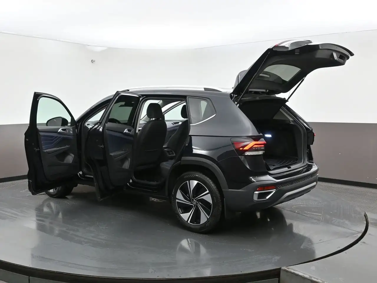 Volkswagen Taos снимка Volkswagen Taos