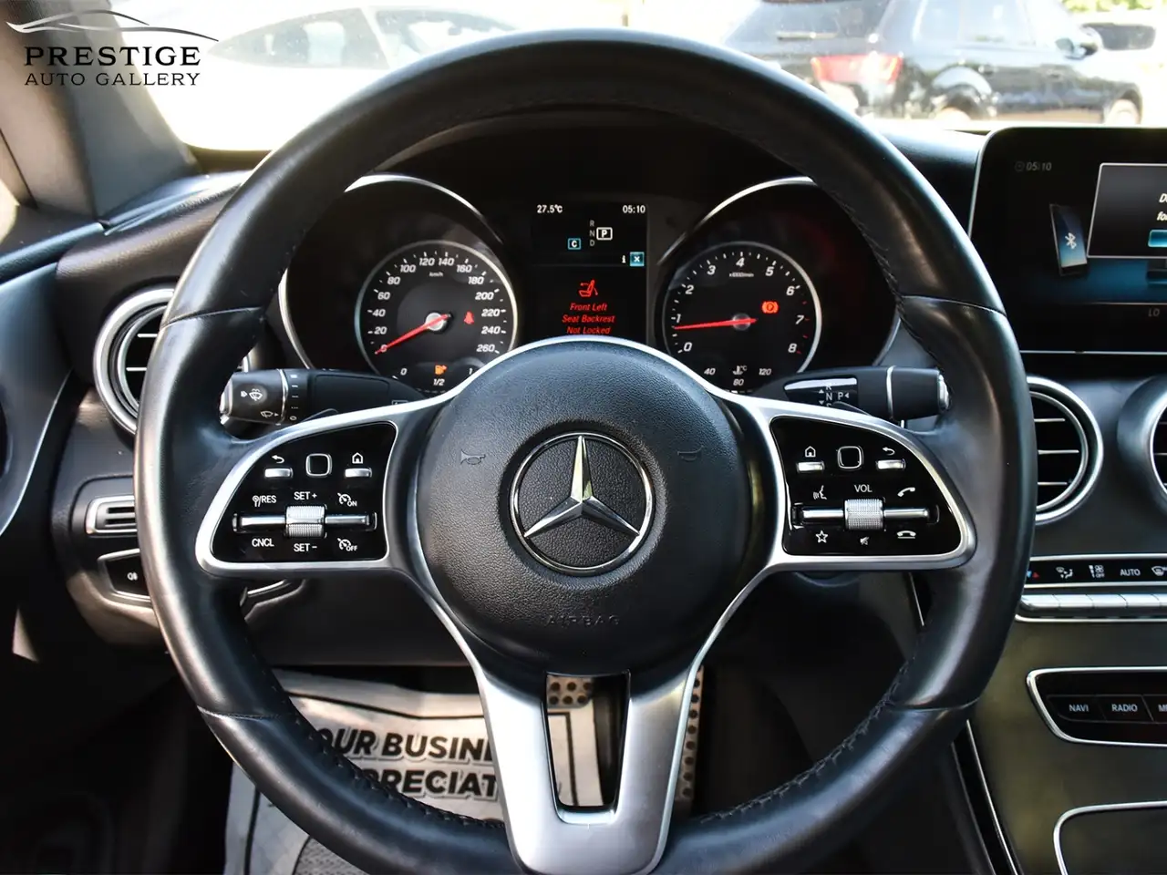 Mercedes-Benz C-Class снимка Mercedes-Benz C-Class