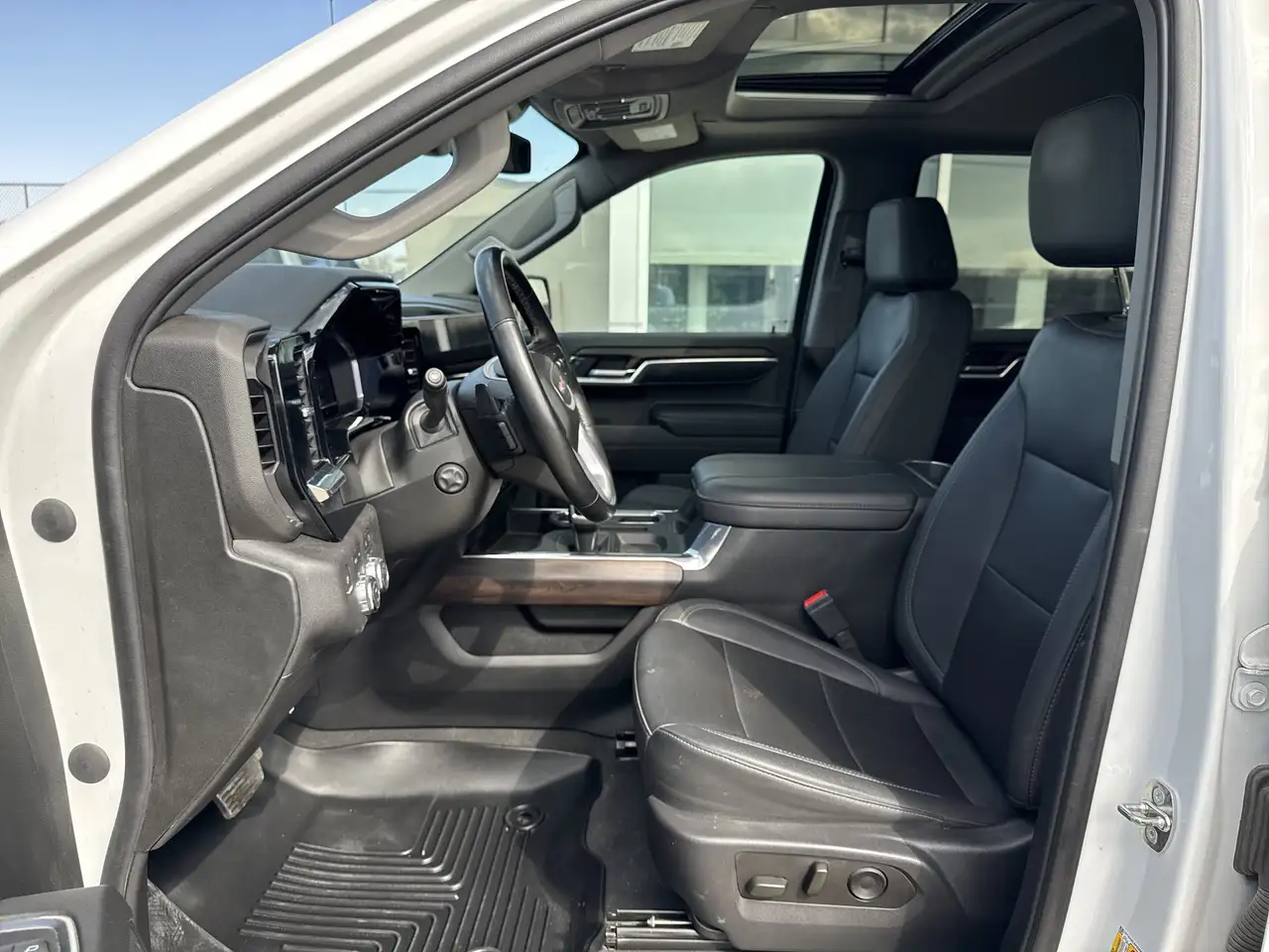 GMC Sierra 1500 снимка GMC Sierra 1500