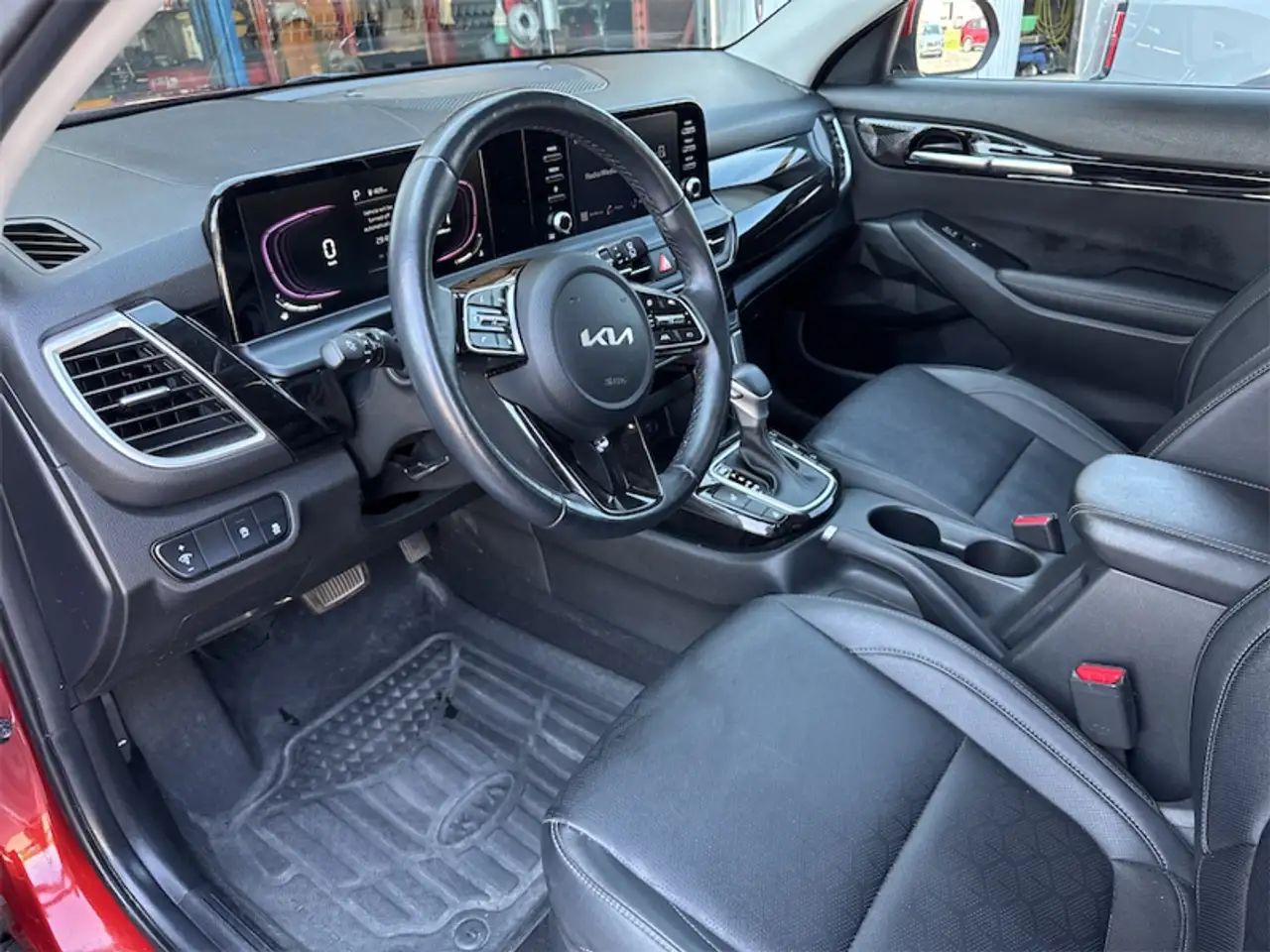 Kia Seltos photo Kia Seltos