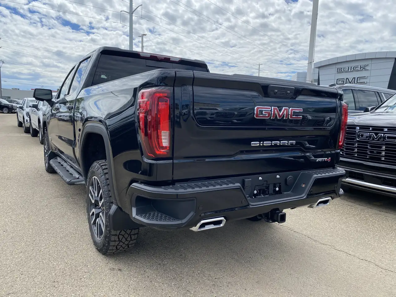 GMC Sierra 1500 photo GMC Sierra 1500