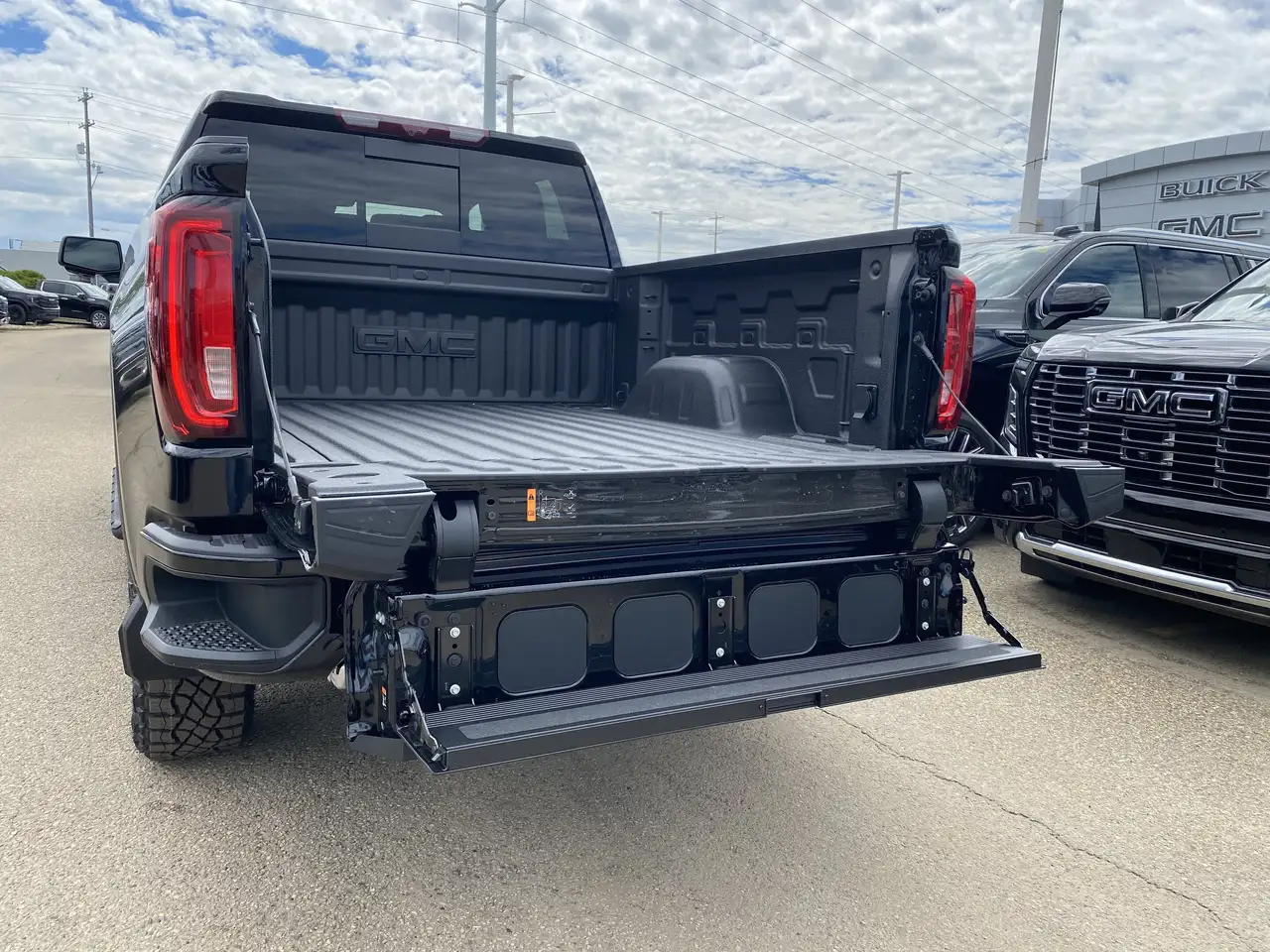 GMC Sierra 1500 photo GMC Sierra 1500