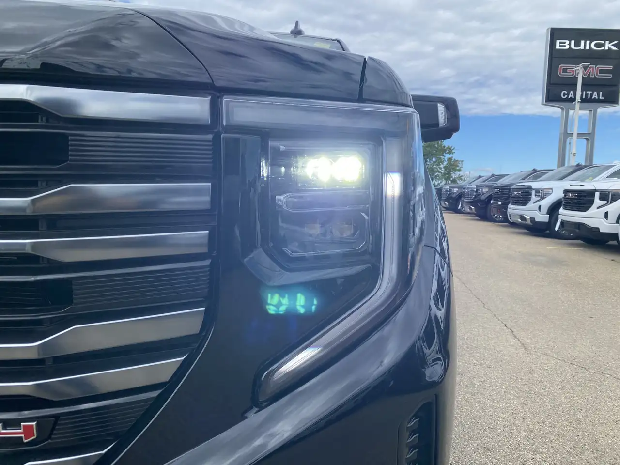 GMC Sierra 1500 photo GMC Sierra 1500