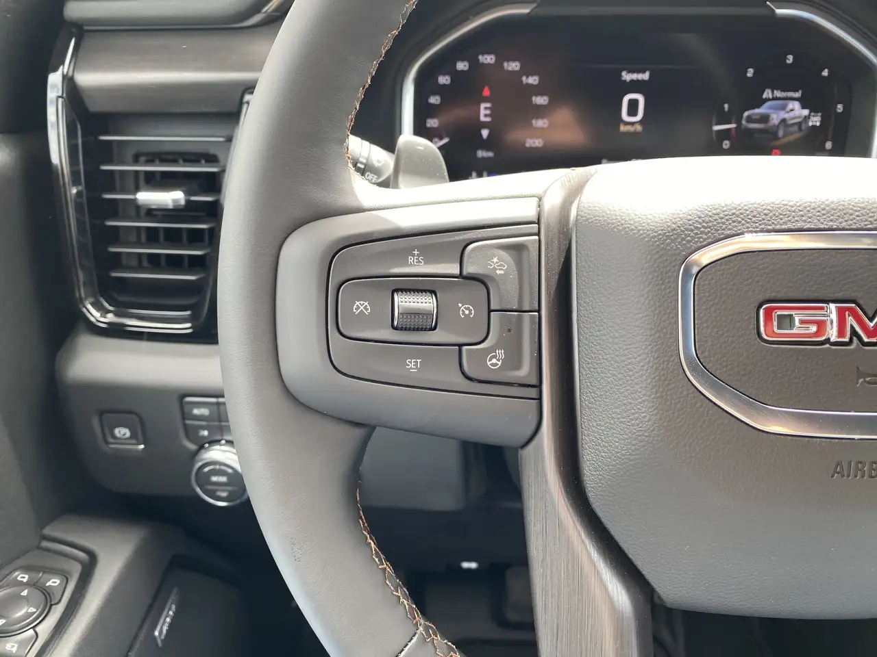 GMC Sierra 1500 photo GMC Sierra 1500