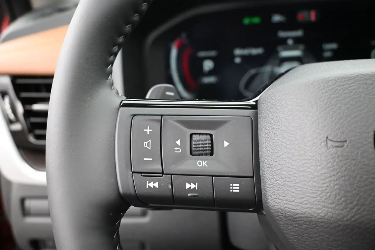 Nissan Rogue photo Nissan Rogue