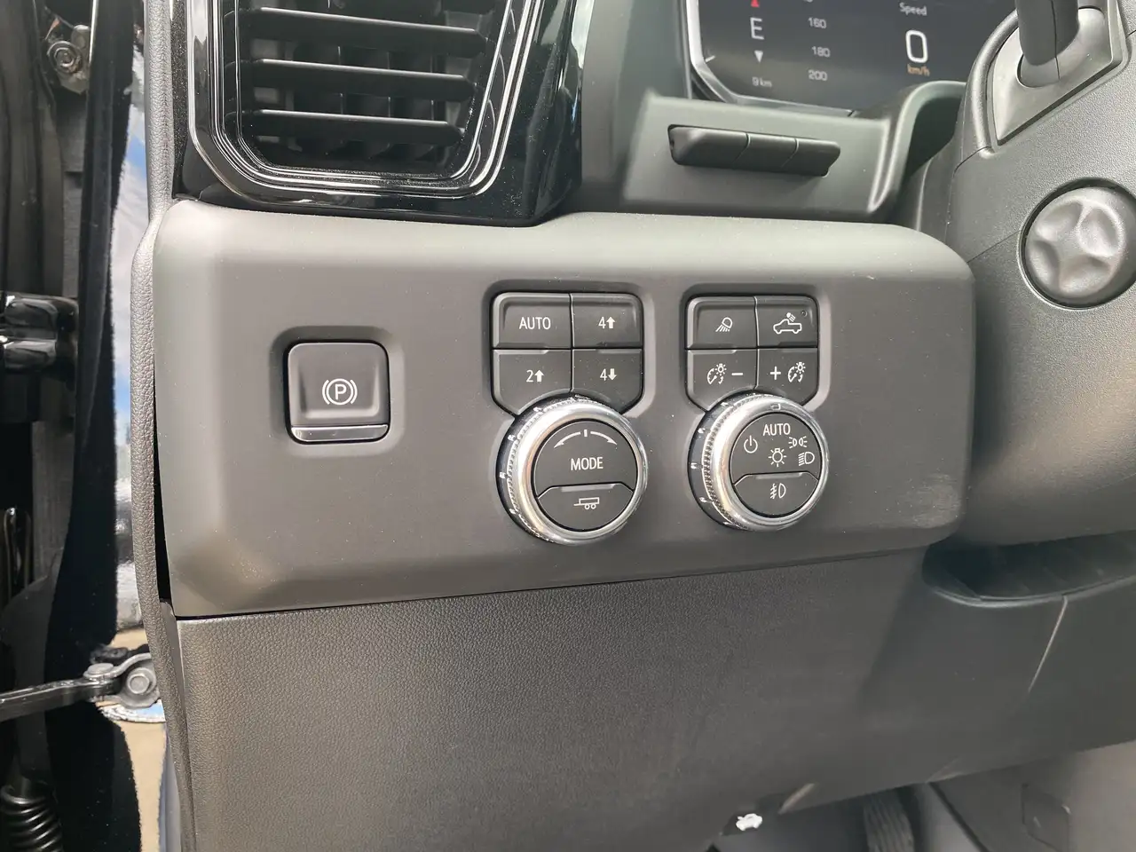 GMC Sierra 1500 photo GMC Sierra 1500