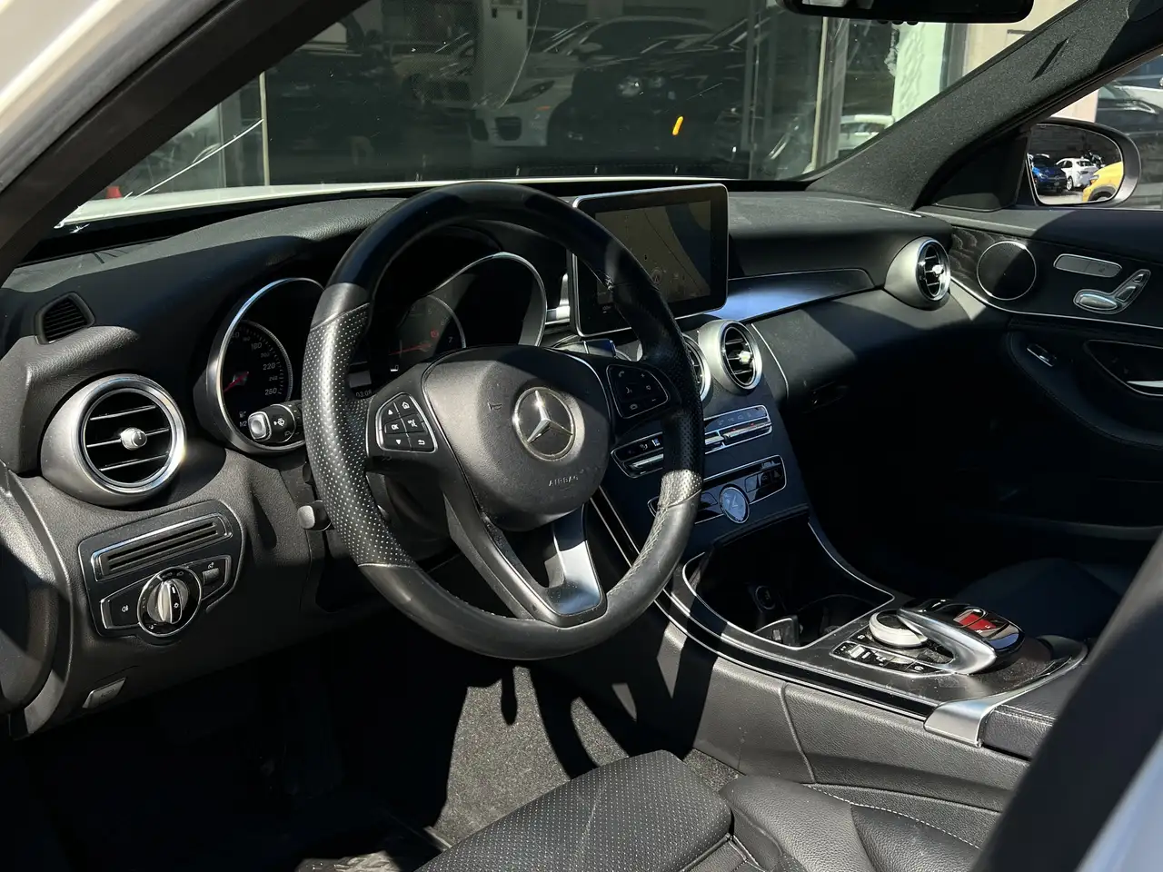 Mercedes-Benz C-Class photo Mercedes-Benz C-Class