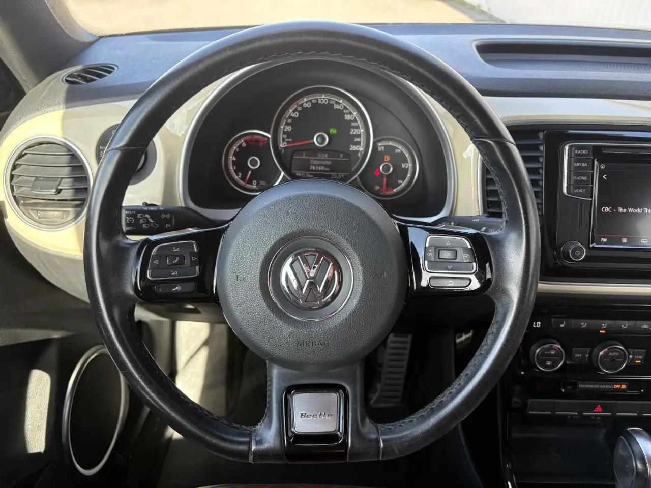 Volkswagen Beetle снимка Volkswagen Beetle