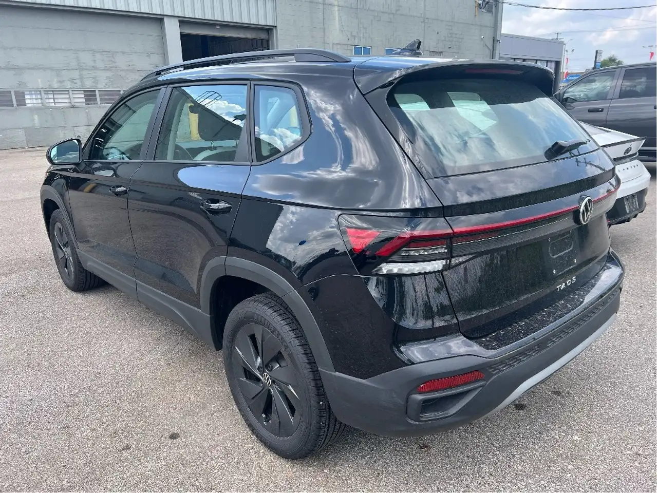 Volkswagen Taos снимка Volkswagen Taos