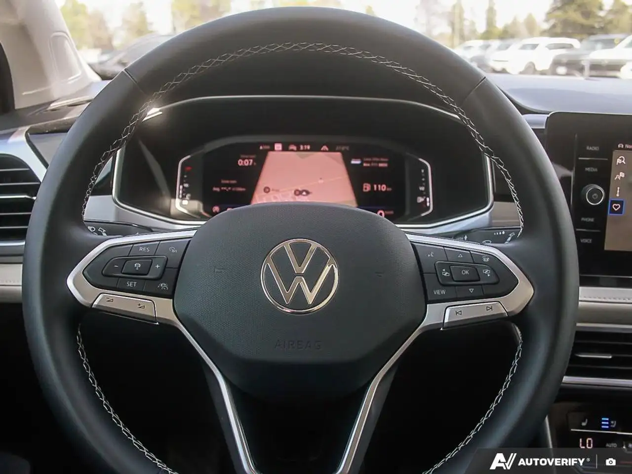 Volkswagen Taos снимка Volkswagen Taos