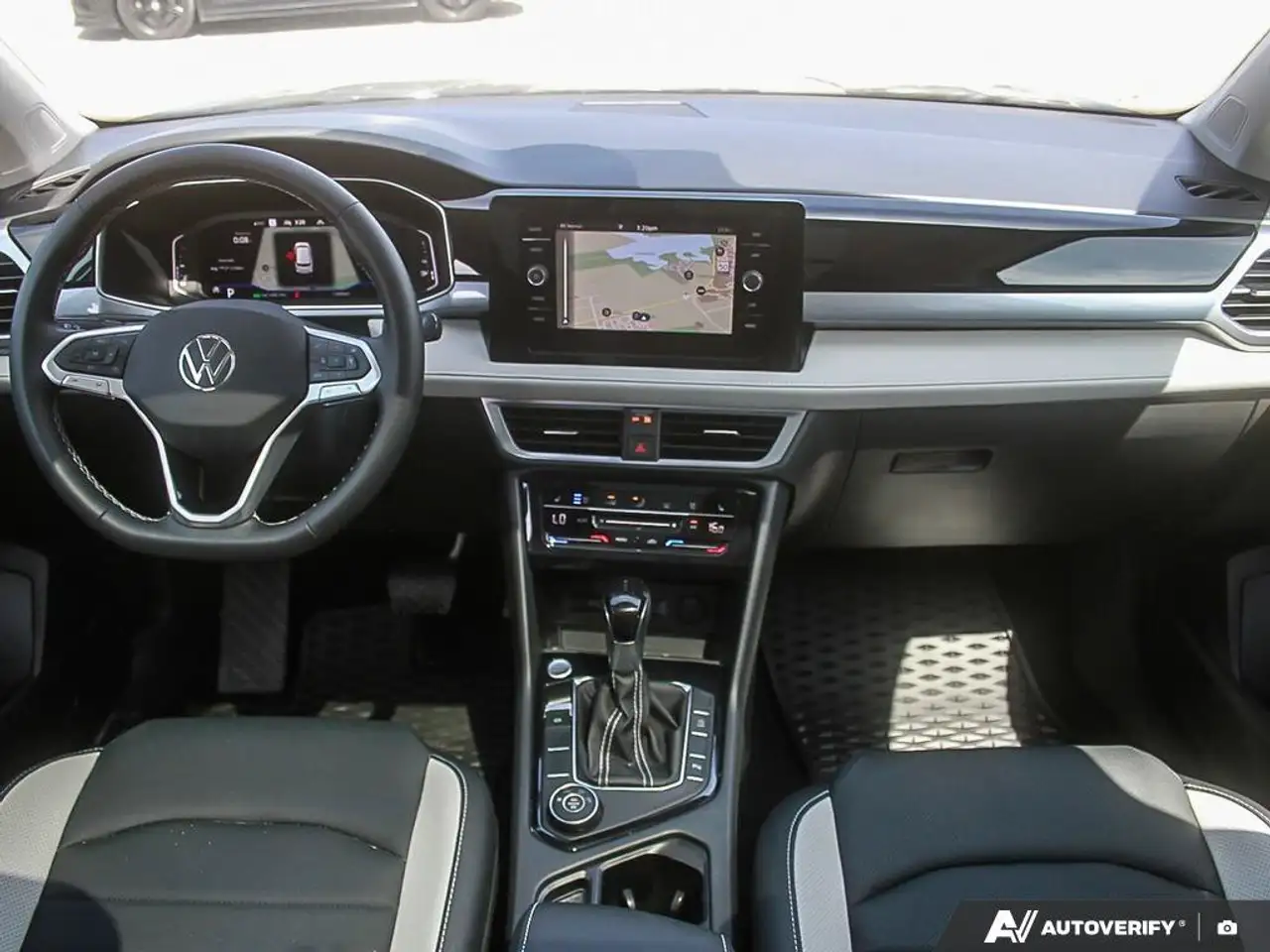 Volkswagen Taos снимка Volkswagen Taos