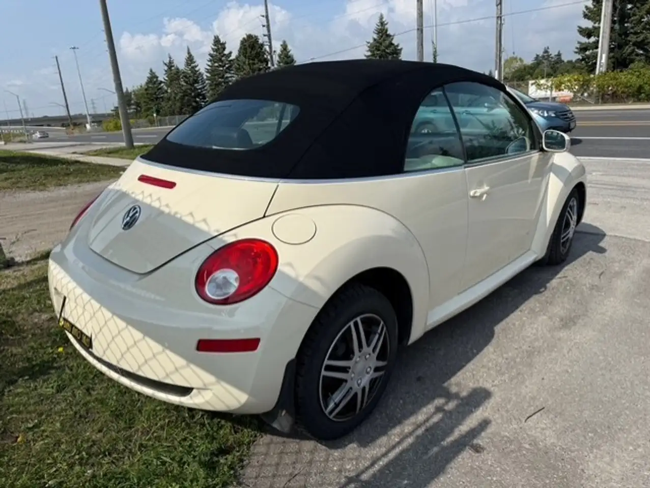 Volkswagen Beetle снимка Volkswagen Beetle