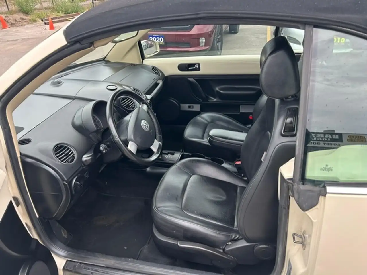 Volkswagen Beetle снимка Volkswagen Beetle