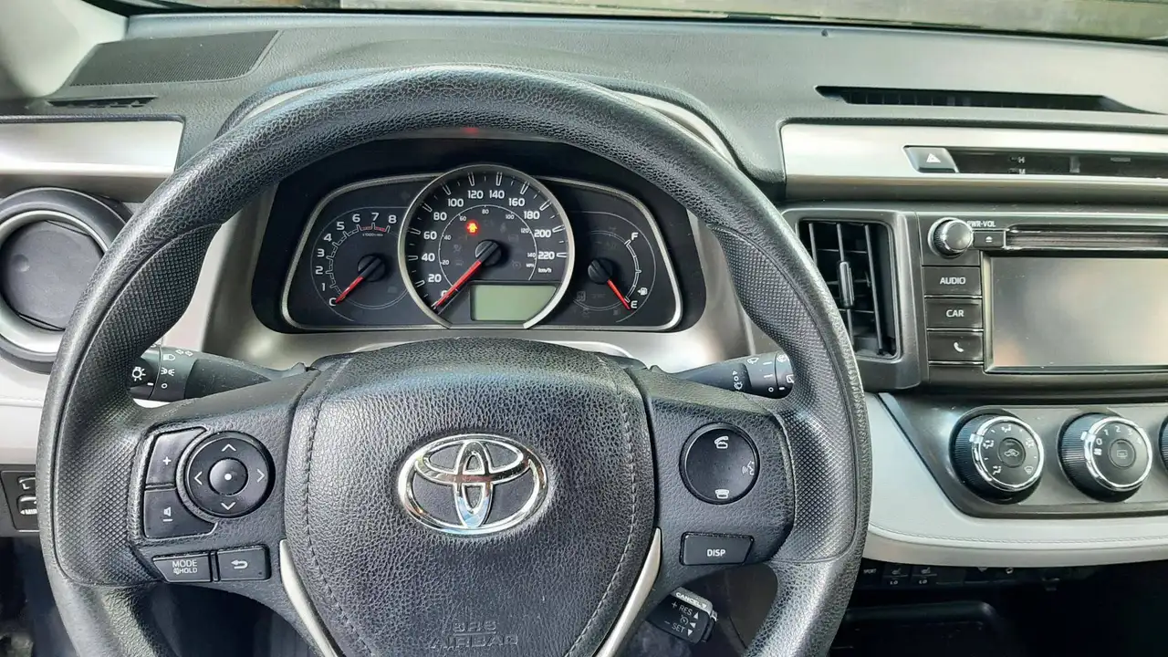 Toyota RAV 4 снимка Toyota RAV 4