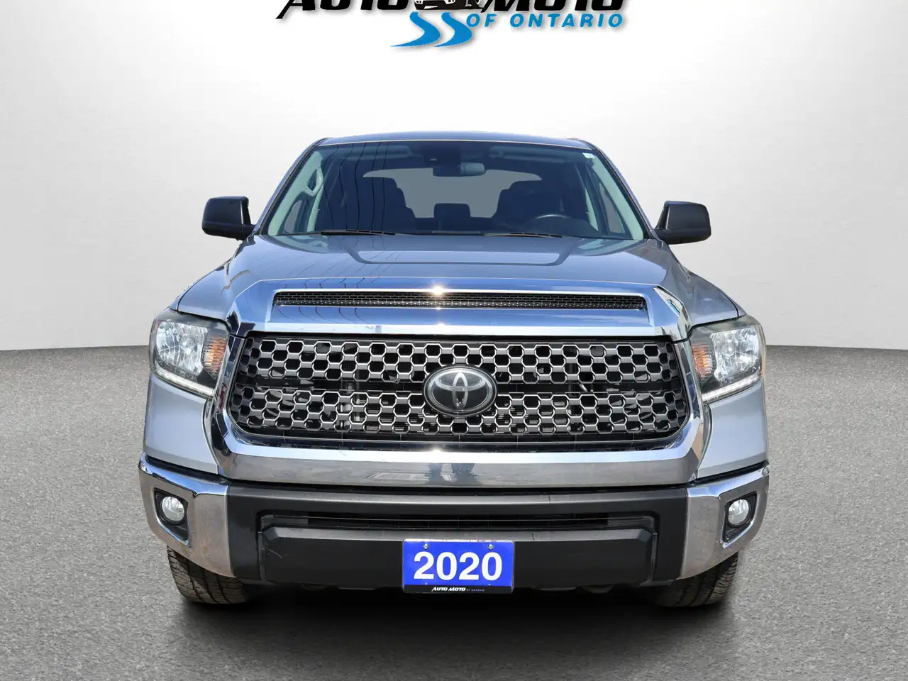 Toyota Tundra снимка Toyota Tundra