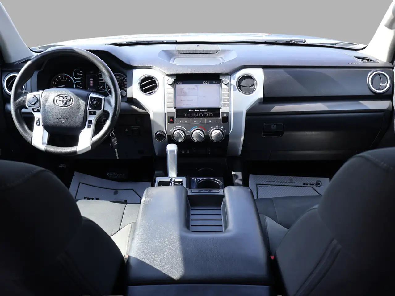 Toyota Tundra снимка Toyota Tundra