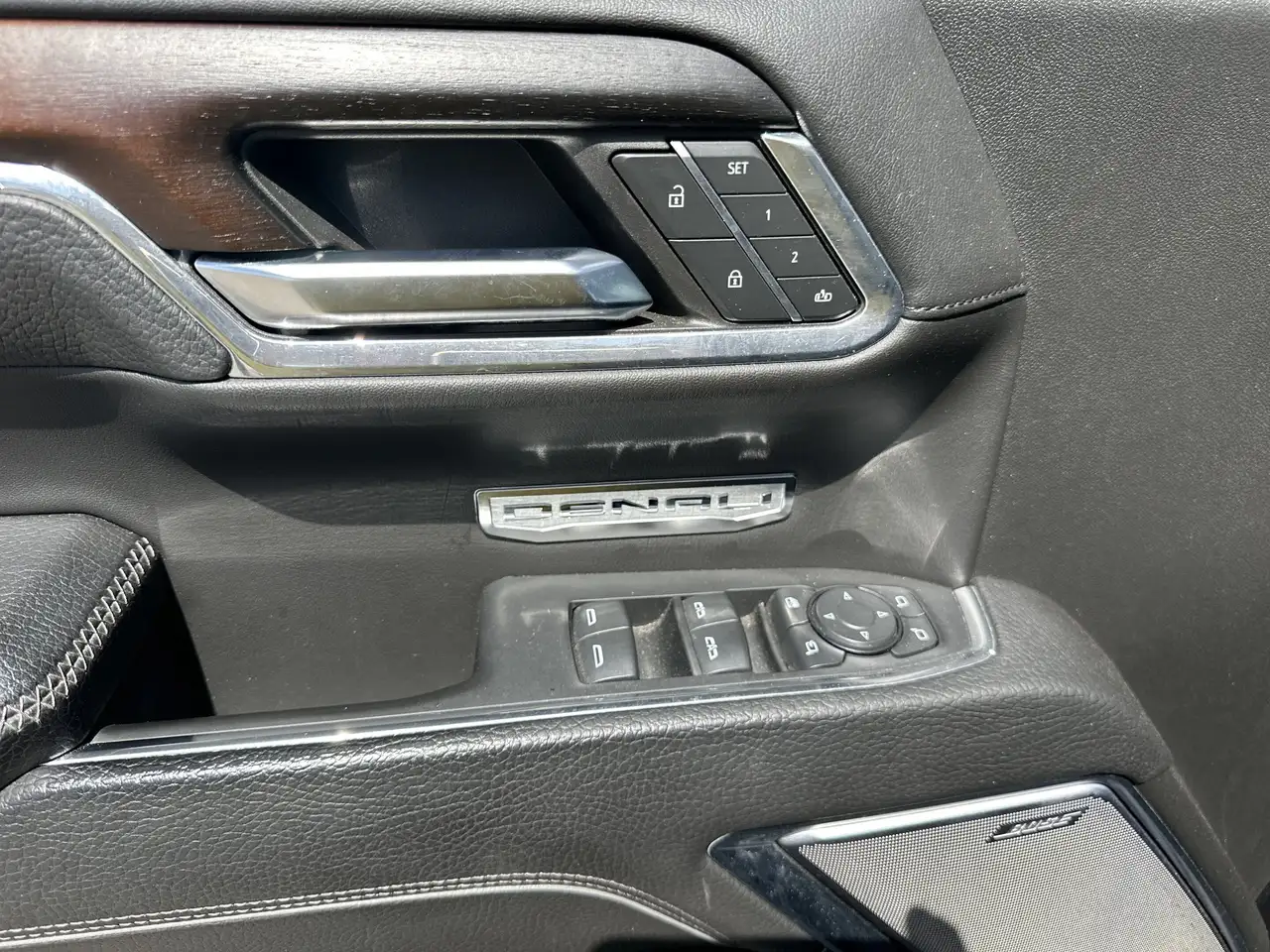 GMC Sierra 1500 photo GMC Sierra 1500
