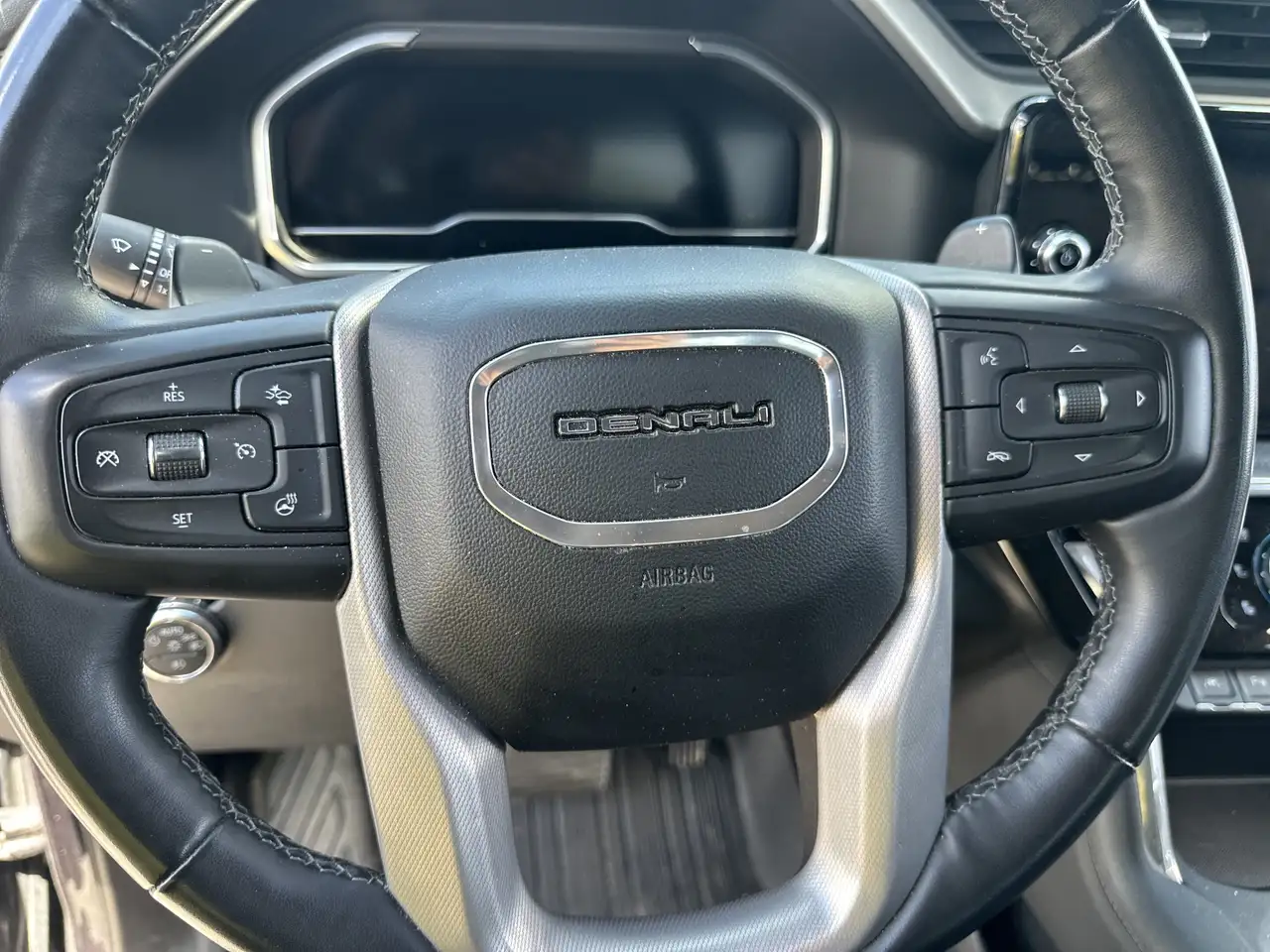 GMC Sierra 1500 photo GMC Sierra 1500