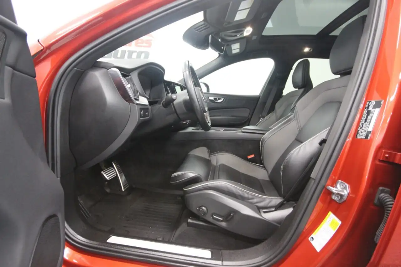 Volvo XC60 снимка Volvo XC60