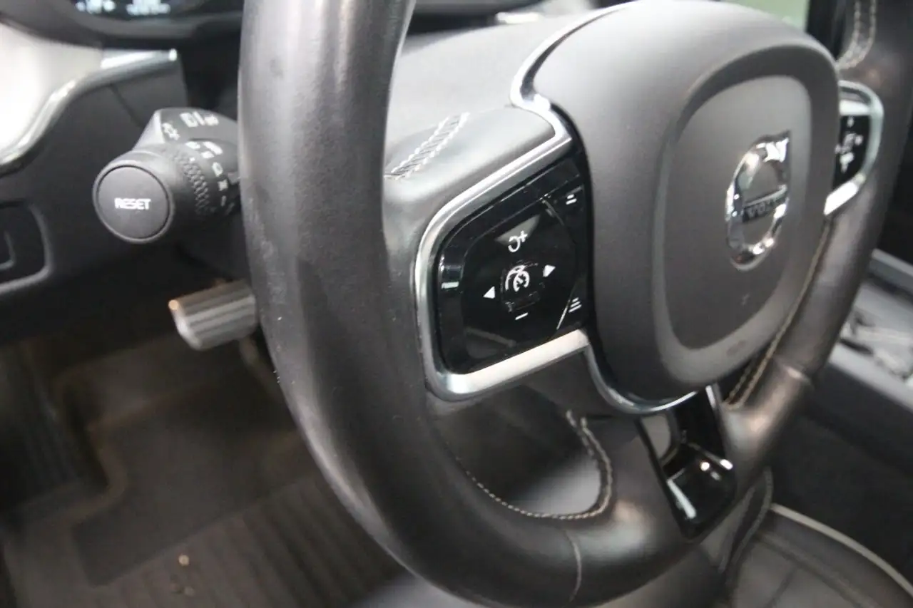 Volvo XC60 снимка Volvo XC60